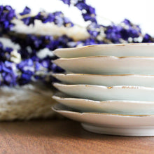 Charger l'image dans la galerie, Sous-tasses en porcelaine