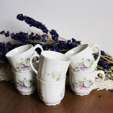 Charger l'image dans la galerie, Petites tasses en porcelaine