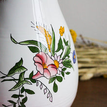 Charger l'image dans la galerie, Pichet en faïence vintage