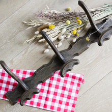 Charger l'image dans la galerie, Porte-manteaux en bois vintage