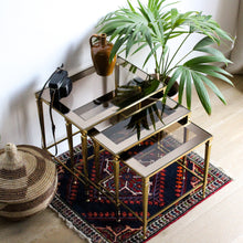 Charger l'image dans la galerie, Tables gigognes en laiton verre fumé vintage