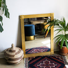 Charger l'image dans la galerie, Miroir en bois doré