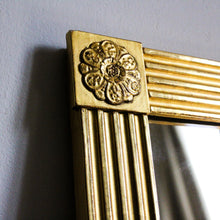 Charger l'image dans la galerie, Miroir en bois doré