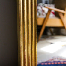 Charger l'image dans la galerie, Miroir en bois doré
