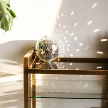 Charger l'image dans la galerie, Desserte en métal doré et verre