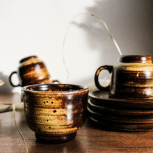 Charger l'image dans la galerie, 4 tasses à café vintage