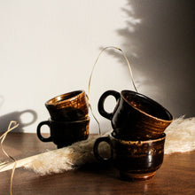 Charger l'image dans la galerie, 4 tasses à café vintage