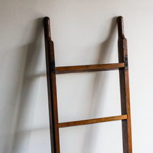 Charger l'image dans la galerie, Échelle en chêne