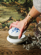 Charger l'image dans la galerie, Boîte à bijoux en porcelaine vintage