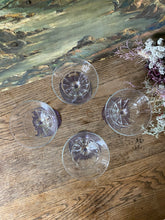 Charger l'image dans la galerie, Verres à cocktail violets Luminarc vintage
