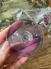 Charger l'image dans la galerie, Verres à cocktail violets Luminarc vintage