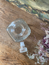Charger l'image dans la galerie, Carafes à whisky vintage