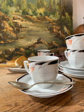Charger l'image dans la galerie, Service à thé ou café en porcelaine vintage
