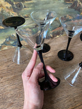 Charger l'image dans la galerie, Verres à cocktail noirs Luminarc vintage
