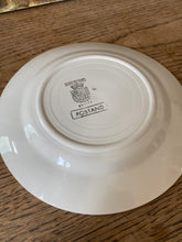 Charger l'image dans la galerie, Assiettes à dessert anciennes "Rostand"