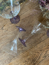 Charger l'image dans la galerie, Verres à cocktail violets Luminarc vintage