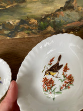 Charger l'image dans la galerie, Coupelles en porcelaine allemande vintage