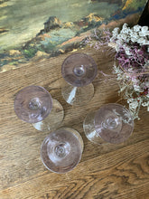Charger l'image dans la galerie, Verres à cocktail violets Luminarc vintage