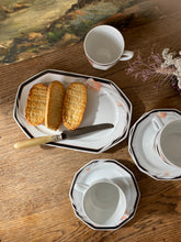 Charger l'image dans la galerie, Service à thé ou café en porcelaine vintage