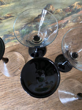Charger l'image dans la galerie, Verres à cocktail noirs Luminarc vintage