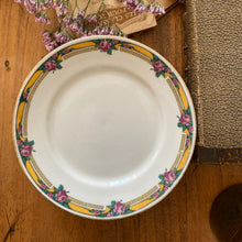 Charger l'image dans la galerie, Assiettes à dessert en porcelaine
