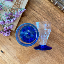 Charger l'image dans la galerie, Duo de verres cristallins soufflés Art Déco
