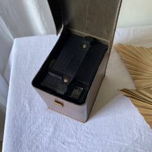Charger l'image dans la galerie, Appareil photo Lumière Scoutbox ancien

