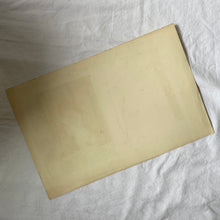 Charger l'image dans la galerie, Lithographie "Le chat blanc à la fenêtre"
