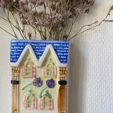 Charger l'image dans la galerie, Humidificateurs vintage en barbotine
