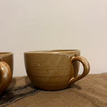 Charger l&#39;image dans la galerie, Duo de mugs en grès clair

