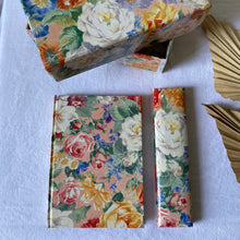 Charger l'image dans la galerie, Coffrets de papeterie fleuris vintage
