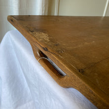 Charger l'image dans la galerie, Très grand plateau en bois ancien
