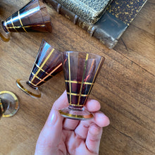Charger l'image dans la galerie, Verres à liqueur soufflés Art Déco
