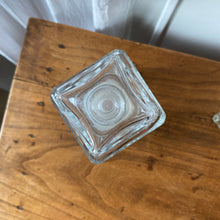Charger l'image dans la galerie, Carafes à whisky vintage
