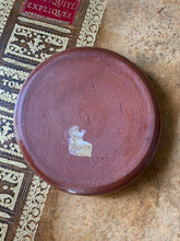 Charger l&#39;image dans la galerie, Cendrier en poterie bulgare vintage
