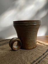 Charger l&#39;image dans la galerie, Mug en poterie fait main
