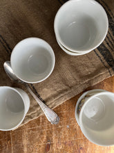 Charger l&#39;image dans la galerie, Ensemble de six bols à thé
