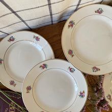 Charger l'image dans la galerie, Assiettes à dessert Digoin
