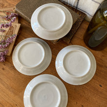 Charger l'image dans la galerie, Sous-tasses en porcelaine

