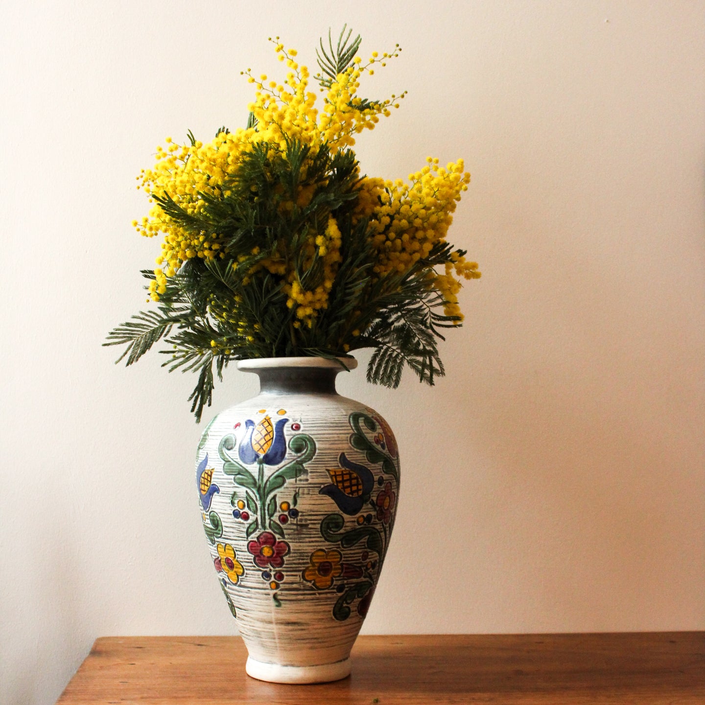 Large vase autrichien fleuri vintage