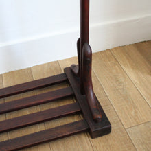 Charger l'image dans la galerie, Valet de chambre Fischel en bois courbé
