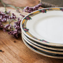 Charger l'image dans la galerie, Assiettes à dessert en porcelaine
