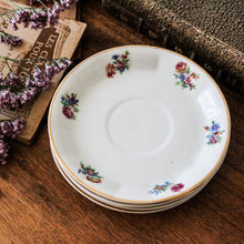 Charger l'image dans la galerie, Sous-tasses en porcelaine
