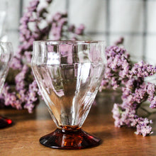 Charger l'image dans la galerie, Verres anciens en cristal soufflé Art Déco
