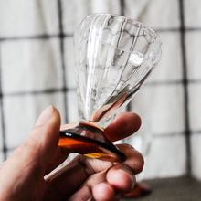 Charger l'image dans la galerie, Verres anciens en cristal soufflé Art Déco
