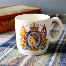 Charger l'image dans la galerie, Tasse, mug Queen Elizabeth II
