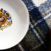 Charger l'image dans la galerie, Assiettes Queen Elizabeth II
