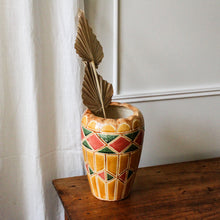 Charger l'image dans la galerie, Grand vase  vintage en céramique terracotta
