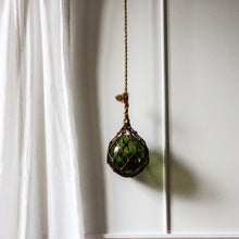 Charger l'image dans la galerie, Boule de chalut en verre vintage
