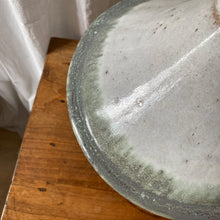 Charger l'image dans la galerie, Soupière vintage, poterie de la Vallée Noire
